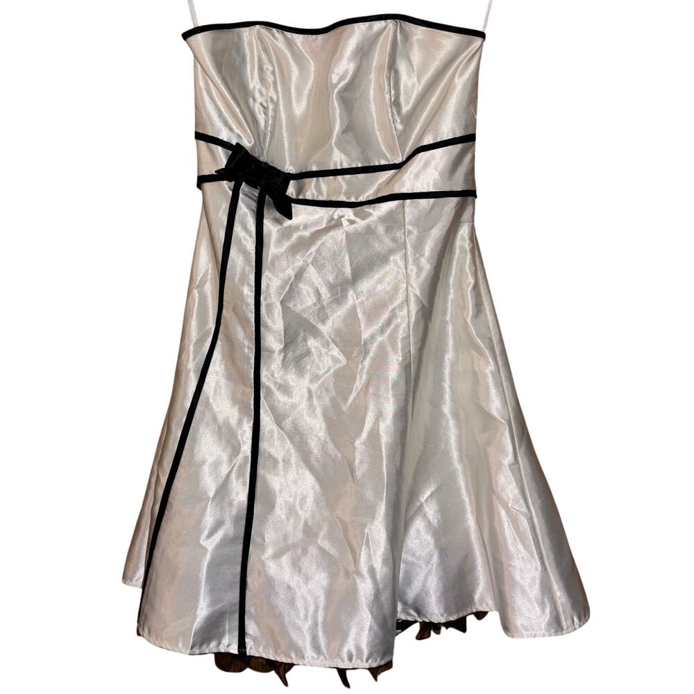 Vintage Jessica McClintock Gunne Sax white satin strapless black trim dress (7)